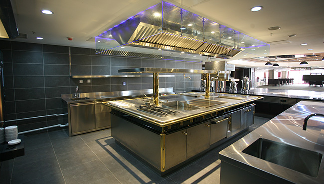 酒店廚房西餐廚房設(shè)計圖片